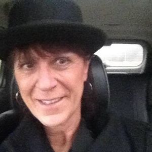 Meet your Posher, Dorrie